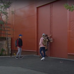 Vrata z Kooperativy v seriálu ZOO